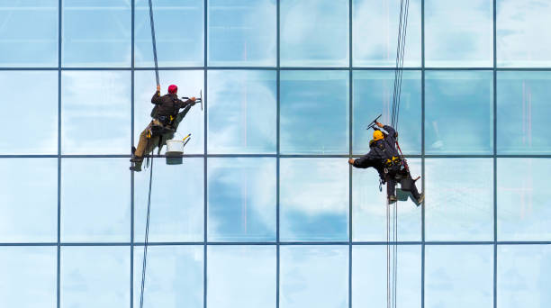 Top Benefits of Hiring a Commercial Window Cleaning Service in Perth